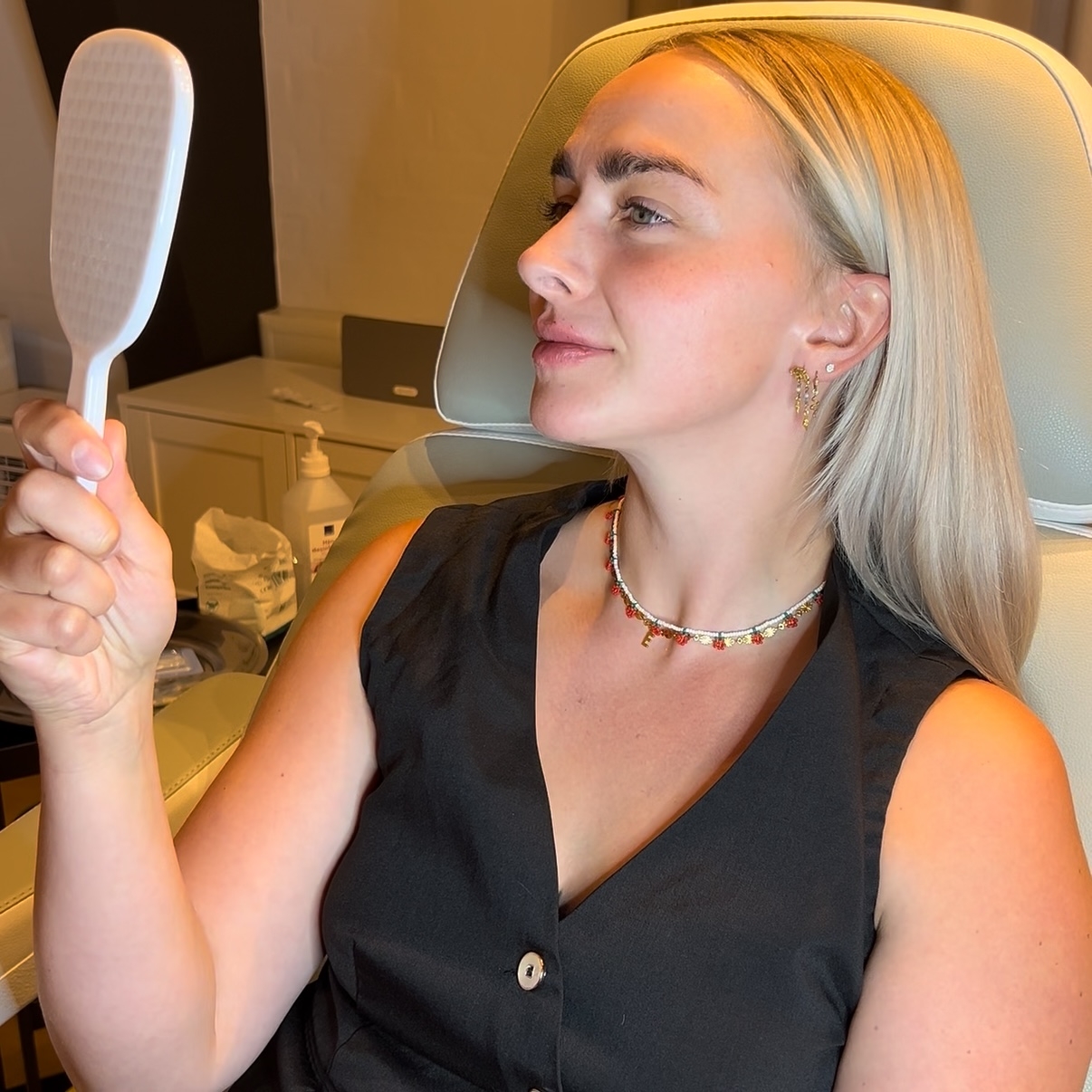 Kunde der har fået vitaran behandling hos kosmetisk klinik på Fyn nær Vejle, Fredericia, Kolding og Middelfart